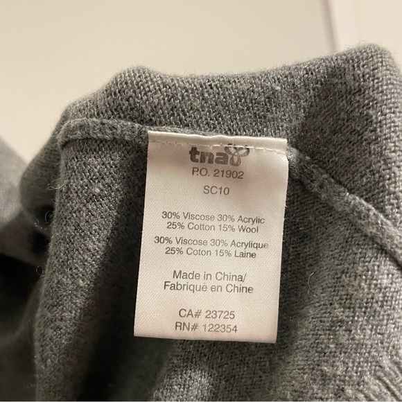 Aritzia Tna Light Gray Wool Button Up Sweater Vest - Picture 5 of 8